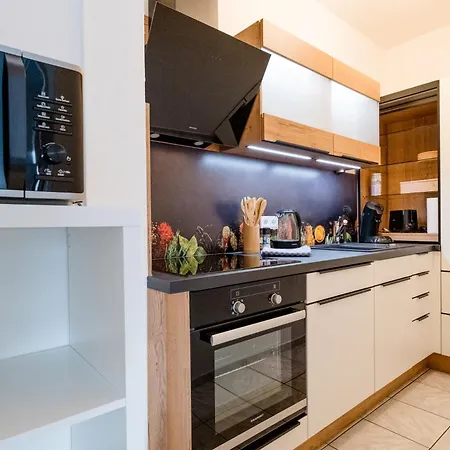 Janu-homes - 3 - 5 Betten, Schlossblick Vom Roemer Apartment Runkel