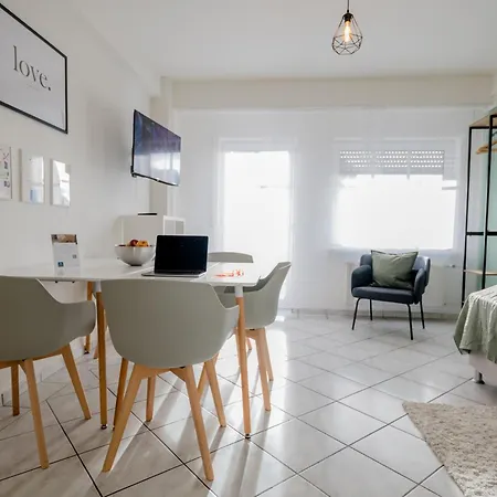 Janu-homes - 3 - 5 Betten, Schlossblick Vom Roemer Runkel