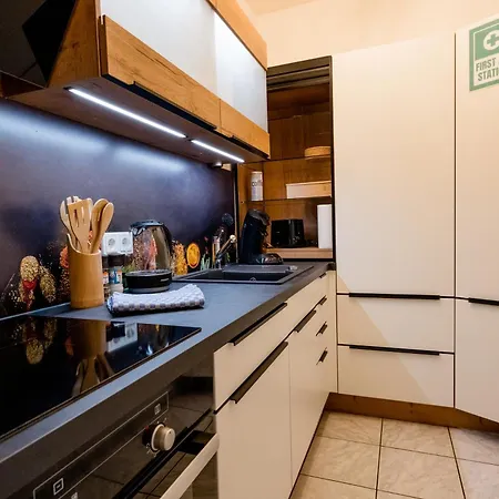 Janu-homes - 3 - 5 Betten, Schlossblick Vom Roemer Apartment Runkel